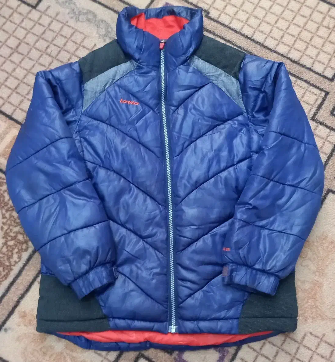 تعدادی کاپشن|لباس|مشهد, شهید قربانی|دیوار