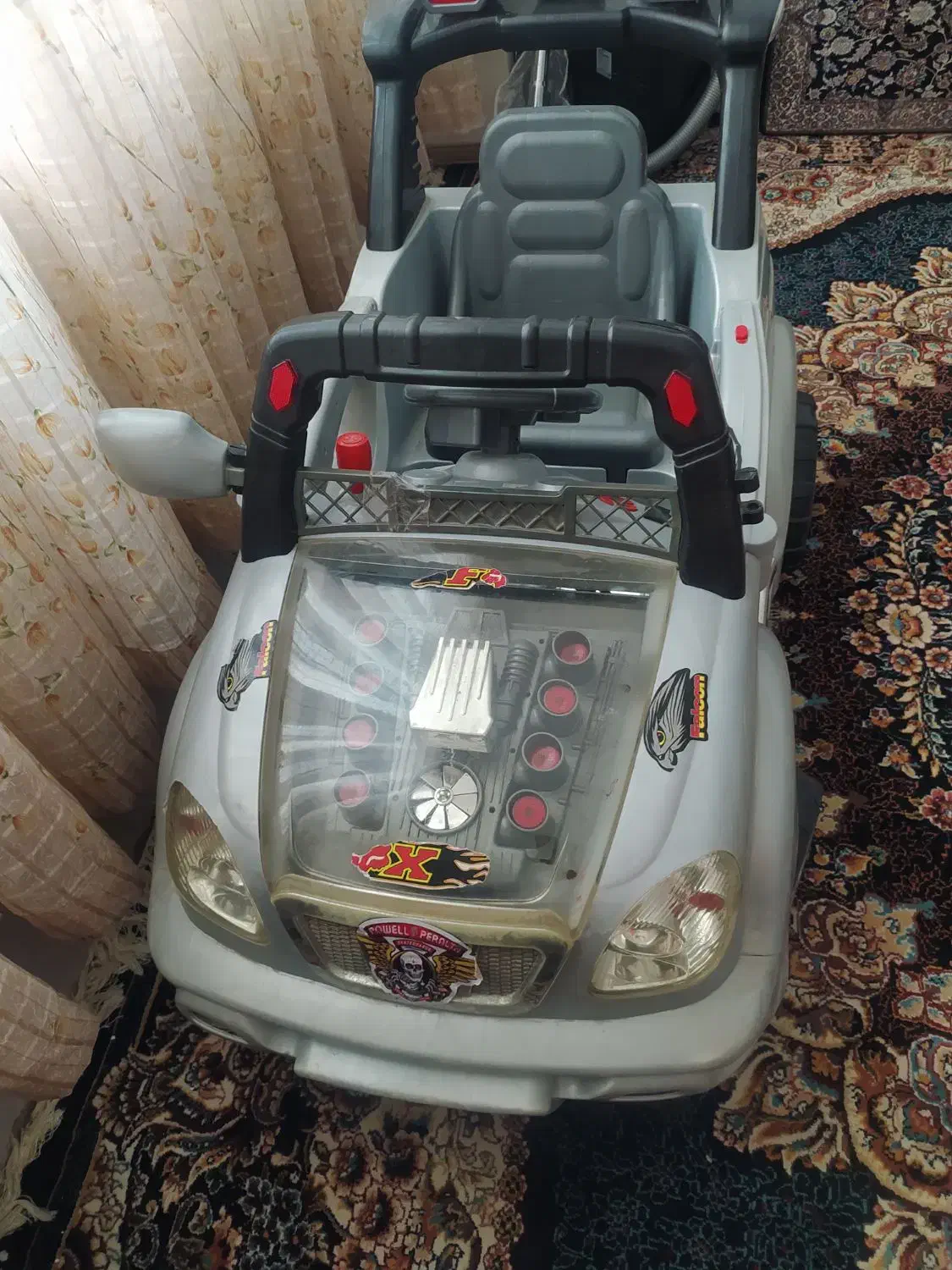 ماشین شارژی در حد نو|اسباببازی بچه|سبزوار, باهنر|دیوار