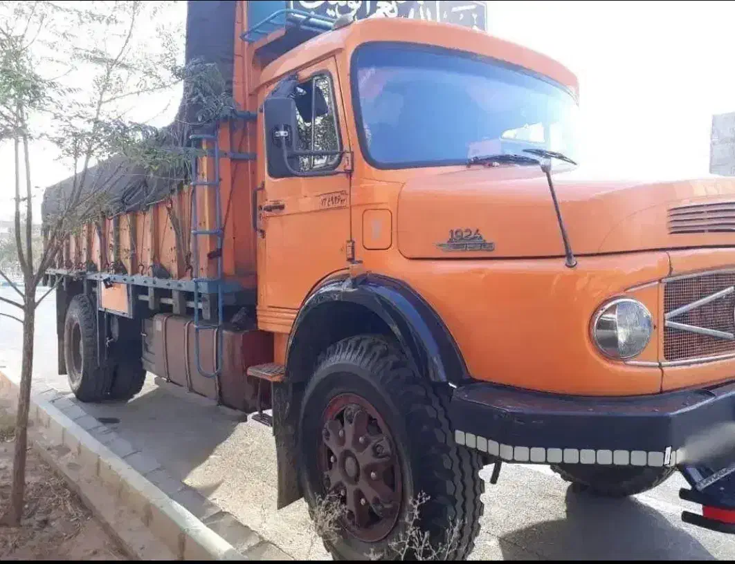 راننده پایه یکم هستم هوشمند فعال|استخدام حمل و نقل|اصفهان, باتون|دیوار