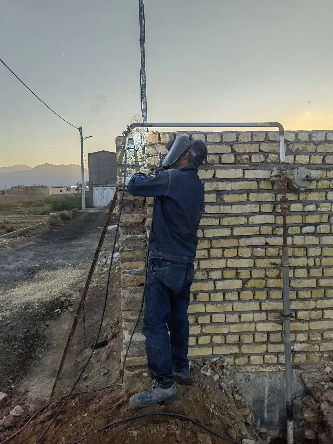 تعمیرات لوله کشی گاز خانگی و صنعتی مطمئن|خدمات پیشه و مهارت|اصفهان, توپخانه ارتش|دیوار