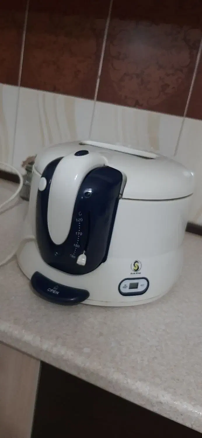 سرخ کن|ظروف پخت‌وپز|کرج, شهرک یاس جنوبی|دیوار