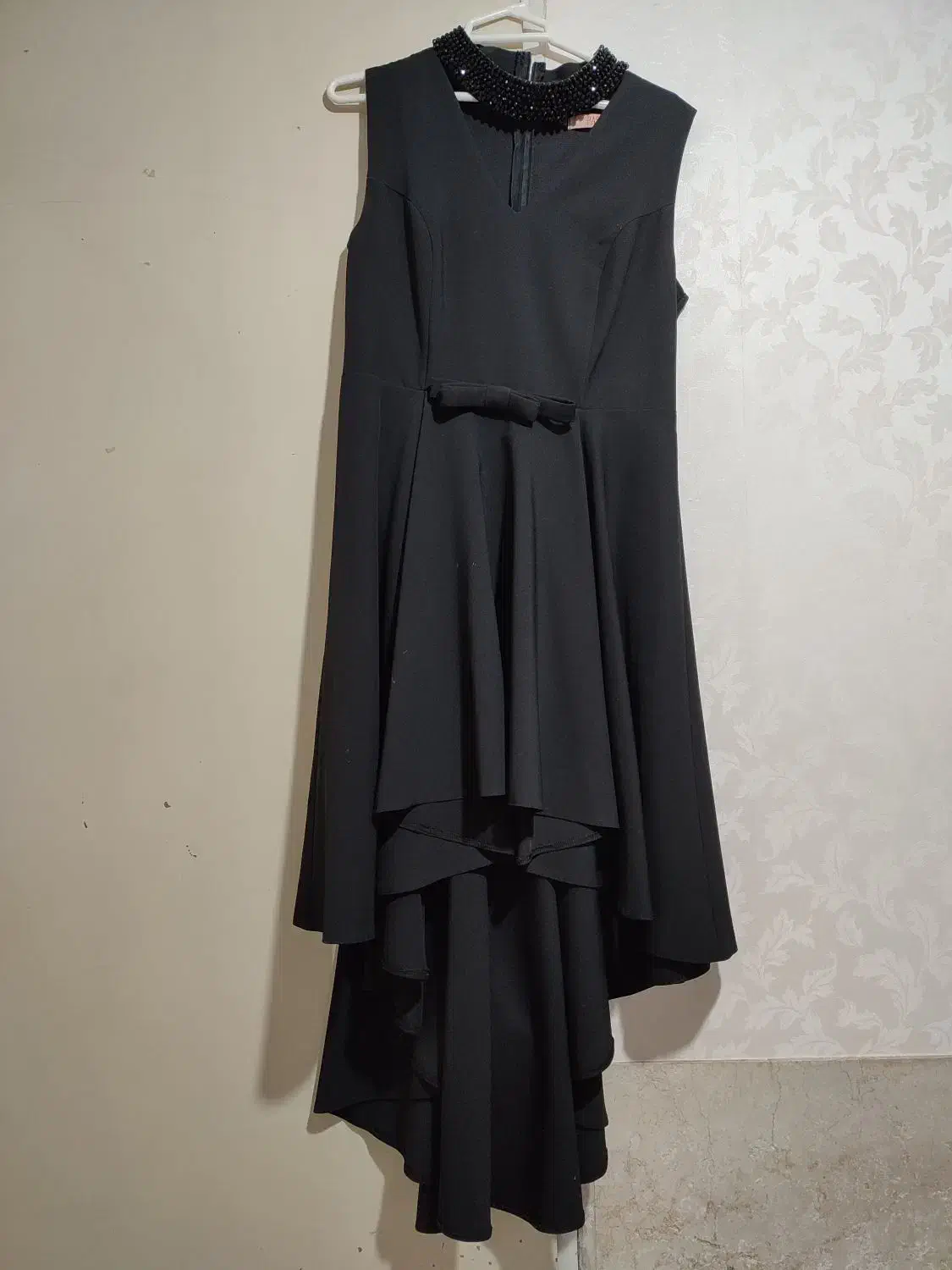 لباس مجلسی|لباس|قم, سراجه (۱۵ خرداد)|دیوار