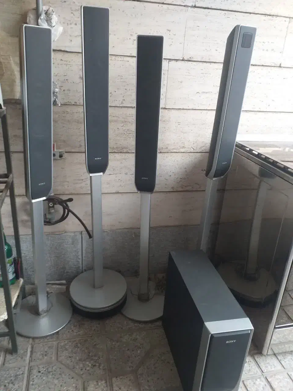 دی وی دی با چهار باند استفاده و یک باند زمینی|پخش‌کننده DVD و ویدیو|اصفهان, ارداجی|دیوار