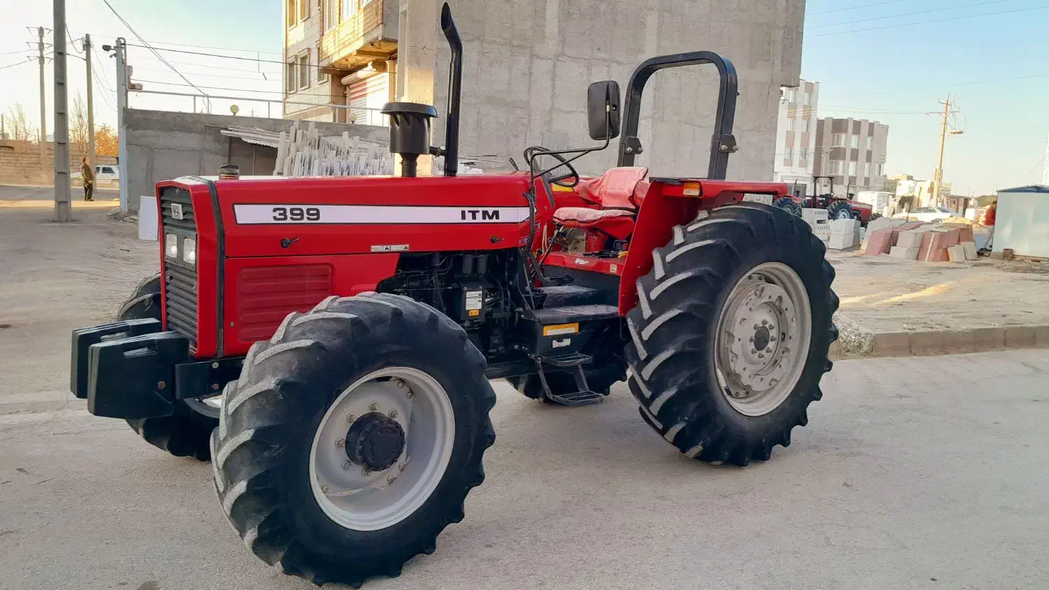 تراکتور ۳۹۹جفت درحد صفر مدل ۹۸ پمپ کوچک|خودرو سنگین|قروه, |دیوار