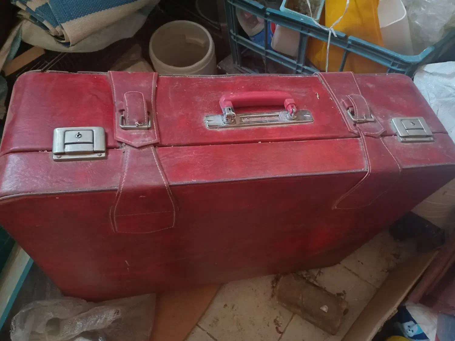 چمدان|کیف، کفش، کمربند|همدان, |دیوار