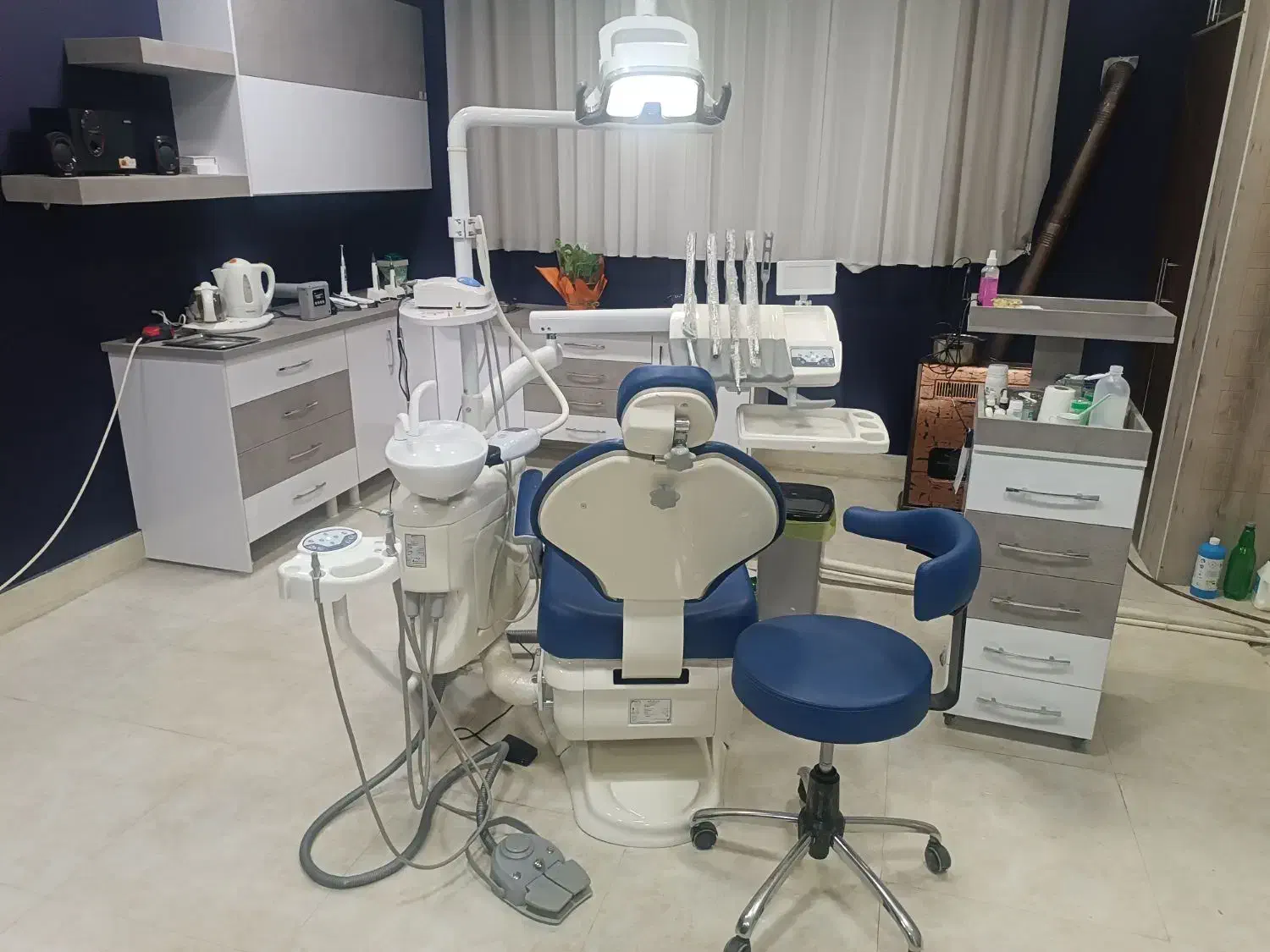 دندانپزشک بامجوز قانونی|استخدام درمانی، زیبایی، بهداشتی|کنگاور, |دیوار