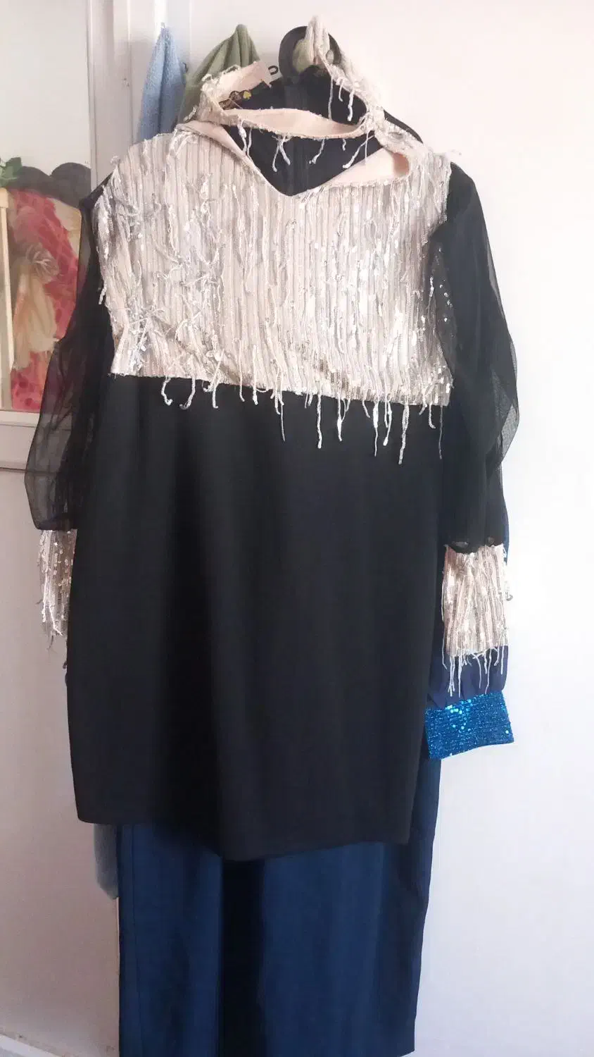 مانتو|لباس|شیراز, سعدیه جنوبی|دیوار