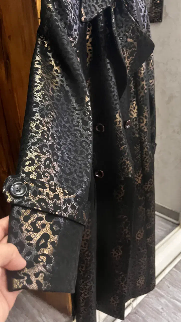 پالتو مخمل پلنگی آستردار|لباس|تهران, جوادیه|دیوار