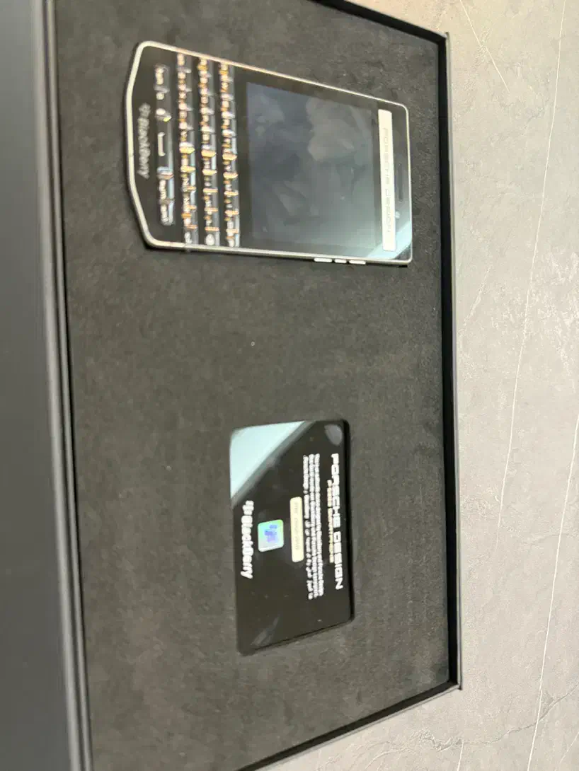 Blackberri Porsche Design|موبایل|ارومیه, |دیوار