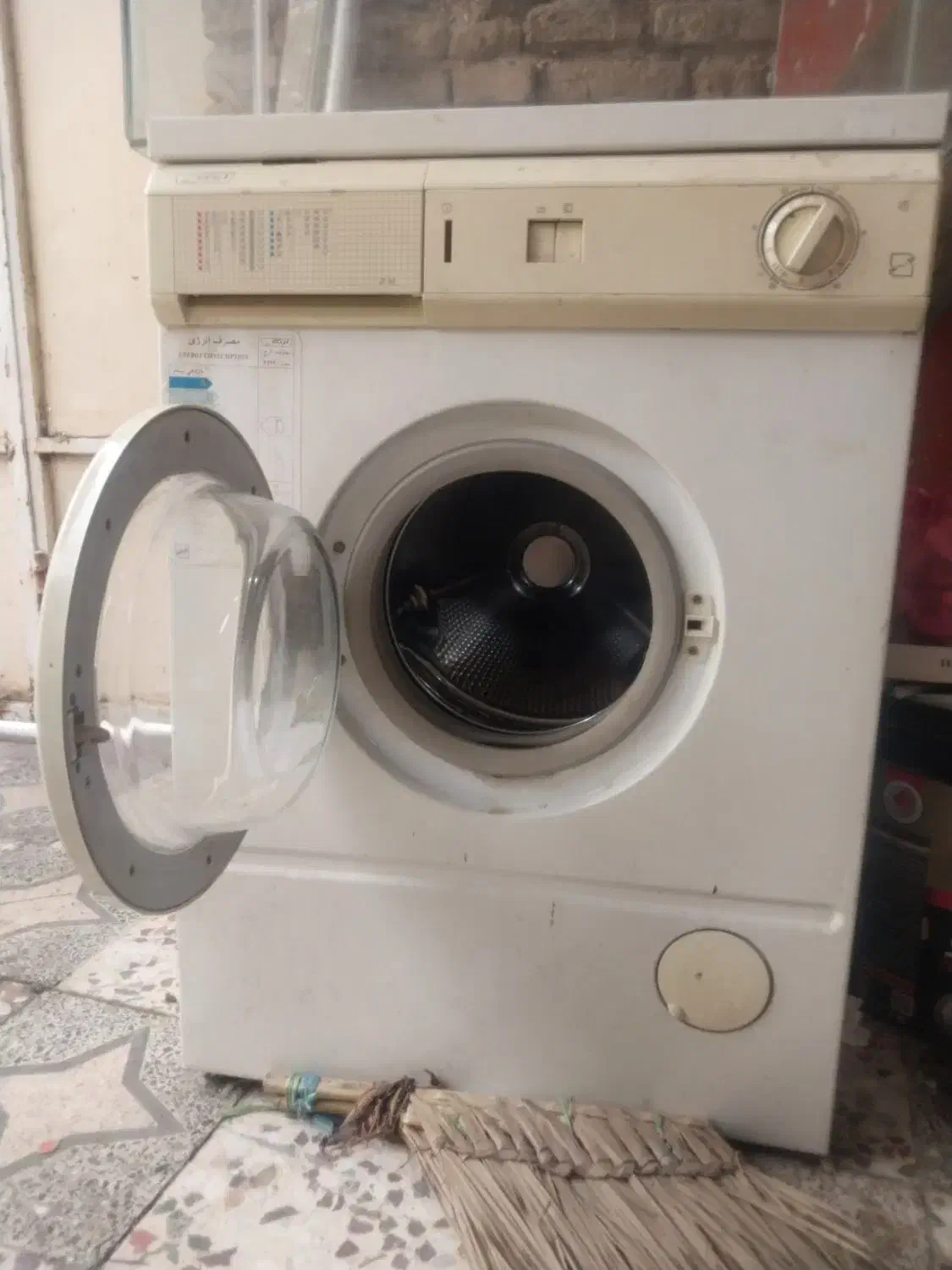 یه لباسشویی ترو تمیز ونو|ماشین لباسشویی و خشککن لباس|شوش, |دیوار