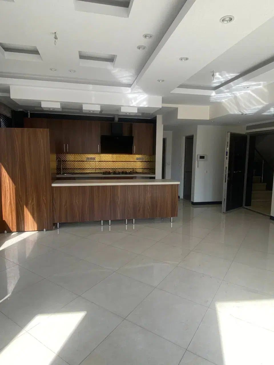 قیطریه۹۵متر۲خواب فول امکانات