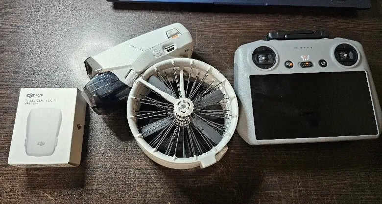 dji flip normal + باتری و کیف|دوربین عکاسی و فیلمبرداری|تهران, سیمای ایران|دیوار