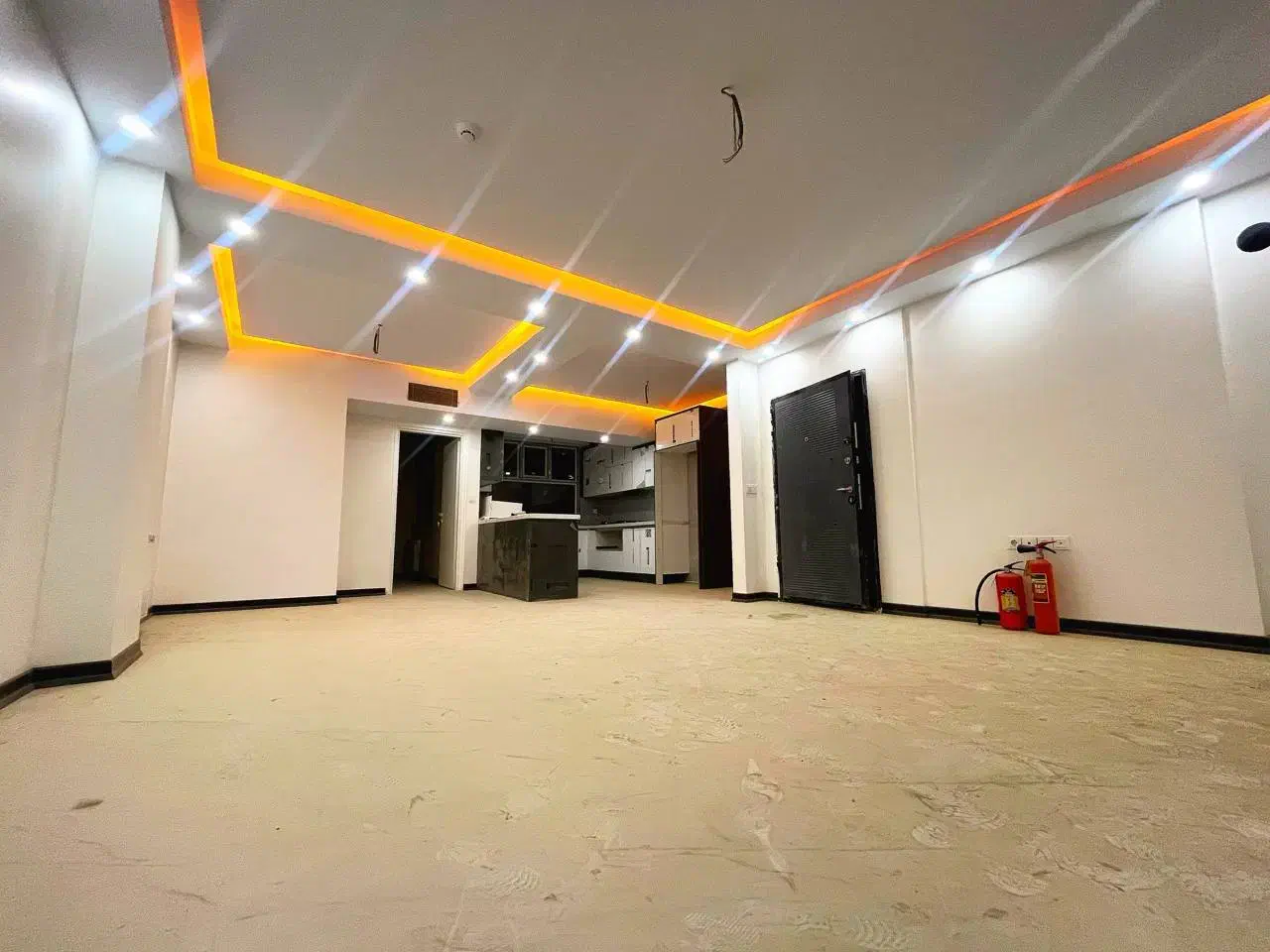 ۹۸ متر تک واحدی|فروش آپارتمان|رودهن, |دیوار