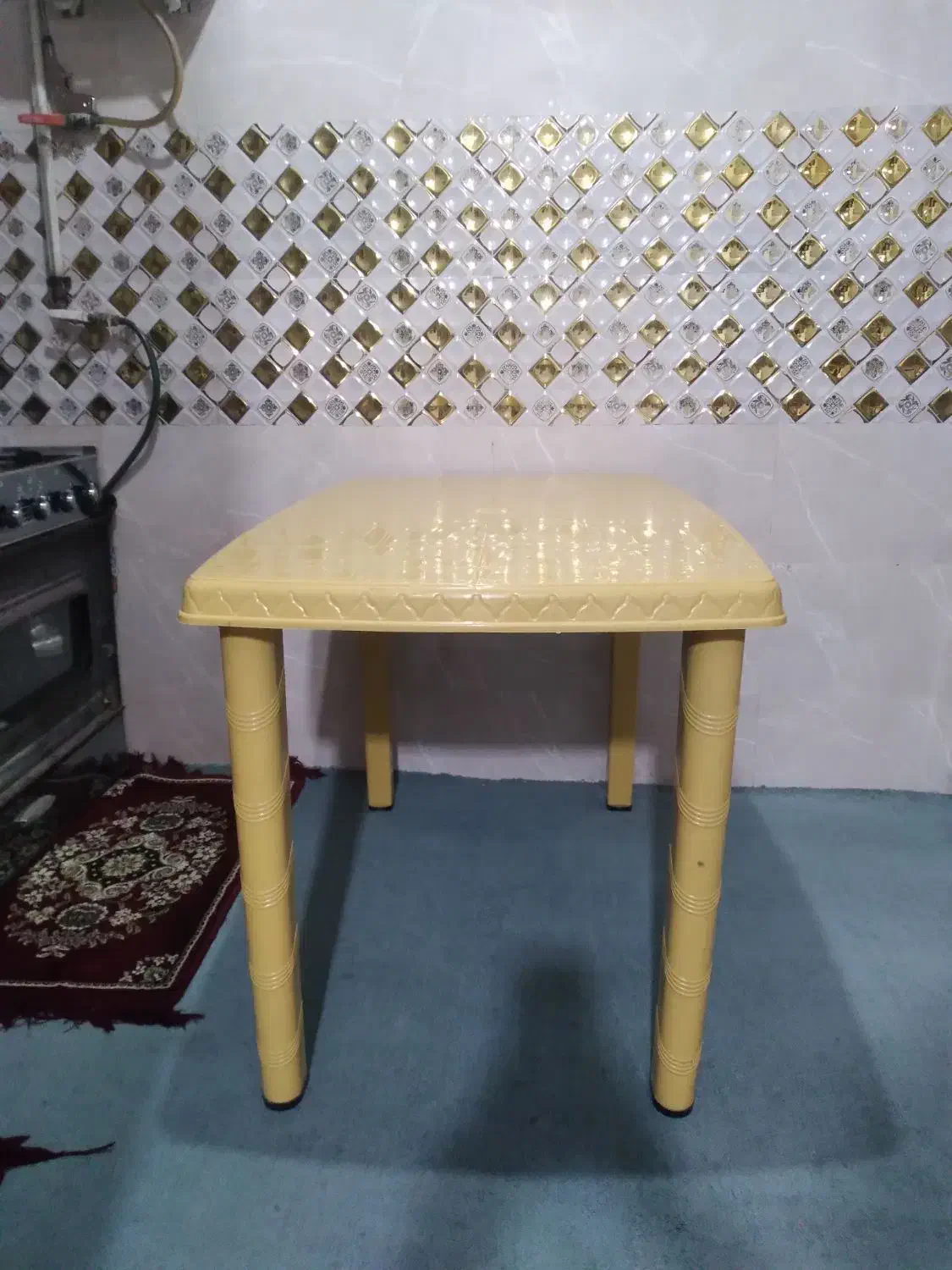 میز پلاستیکی عرض ۷۰ طول ۱۱۲|مبلمان خانگی و میز عسلی|بهارستان, |دیوار