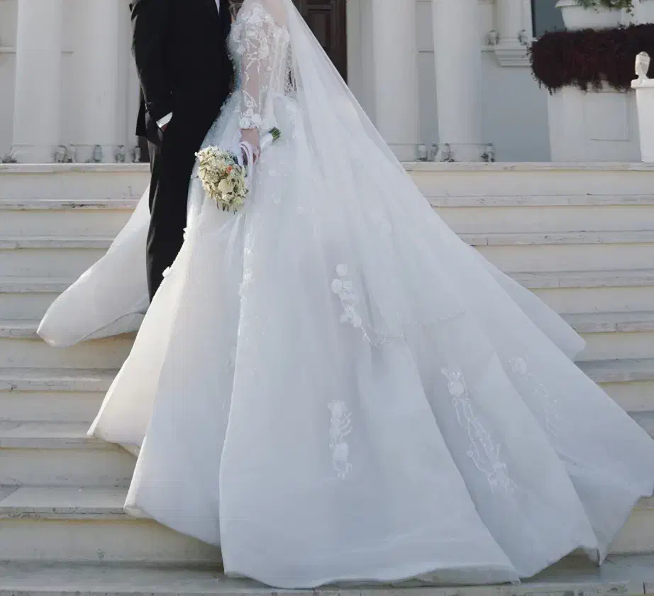 لباس عروس|لباس|رباطکریم, رباطکریم|دیوار