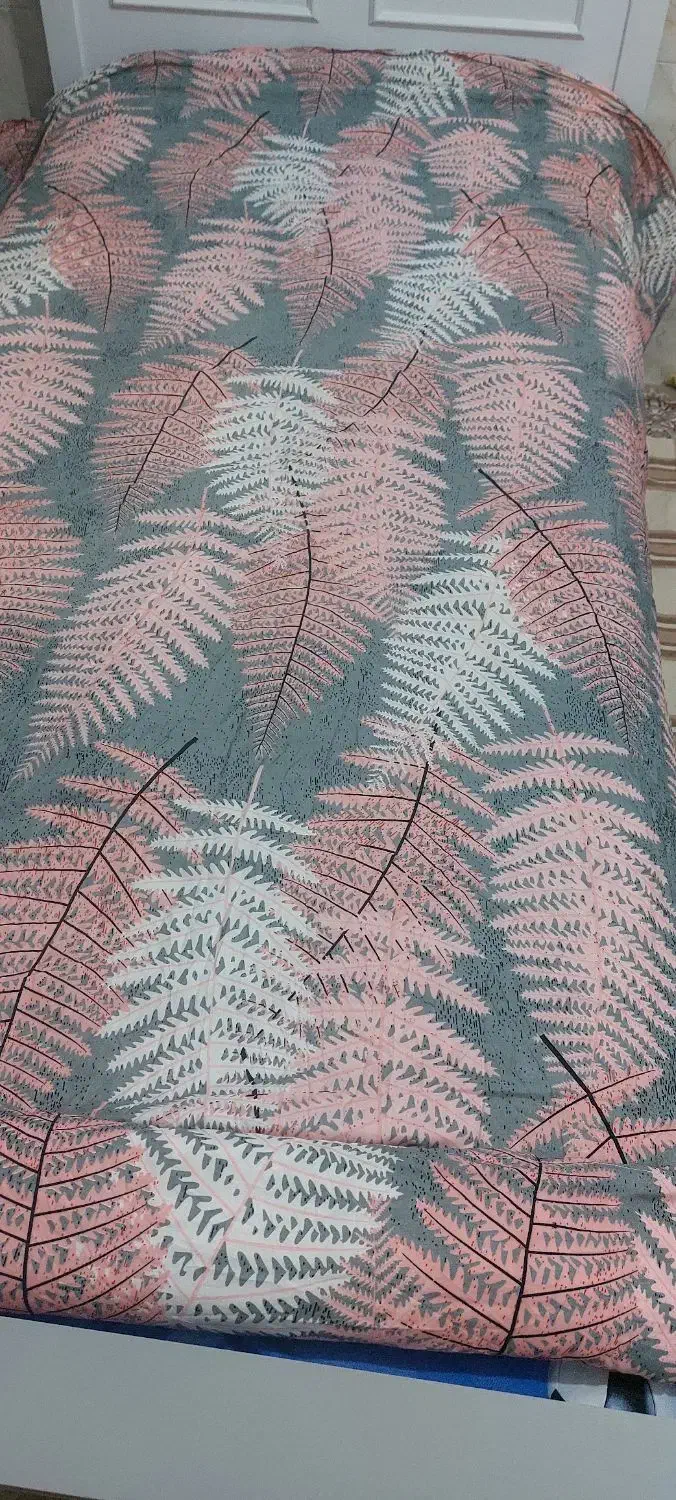 لحاف تک نفره|رختخواب، بالش، پتو|قم, باغ شریفی|دیوار