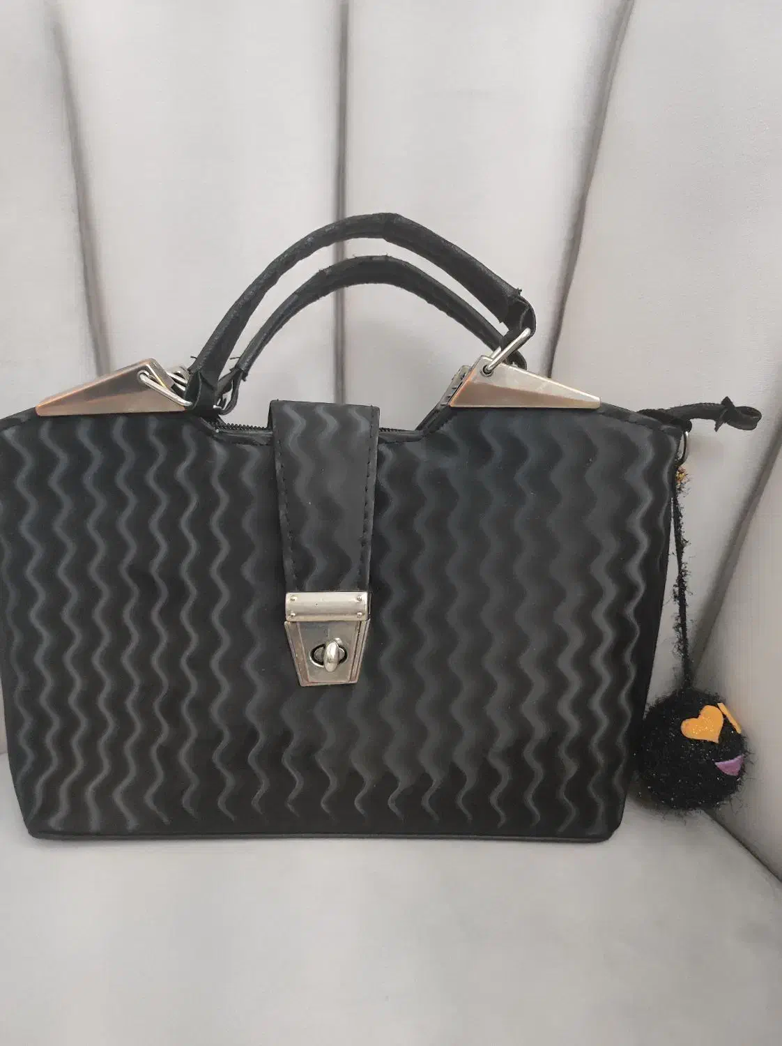 اجناس توافقی|کیف، کفش، کمربند|نهاوند, |دیوار