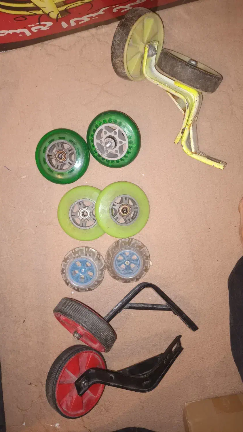 چرخ اسکوتر و چرخ ماشین دیوانه و کمکی|دوچرخه، اسکیت، اسکوتر|اراک, |دیوار