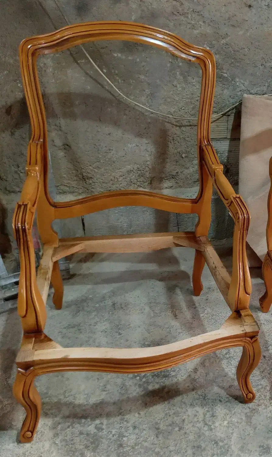 تعمیرات مبلمان و رنگ کاری چوب|خدمات پیشه و مهارت|کرج, کیانمهر|دیوار