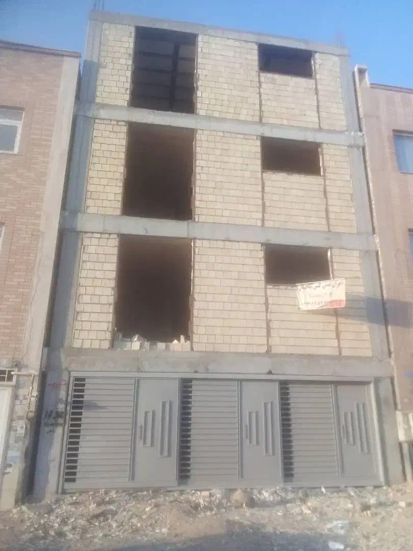 فروش ملک در خیابان فکور پمپ گاز|فروش آپارتمان|فولادشهر, C3|دیوار