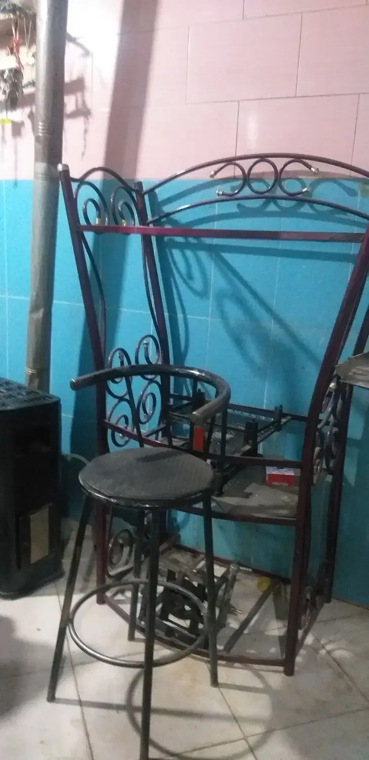 مقداری وسایل خونه|قوری، کتری، قهوهساز دستی|بروجرد, |دیوار