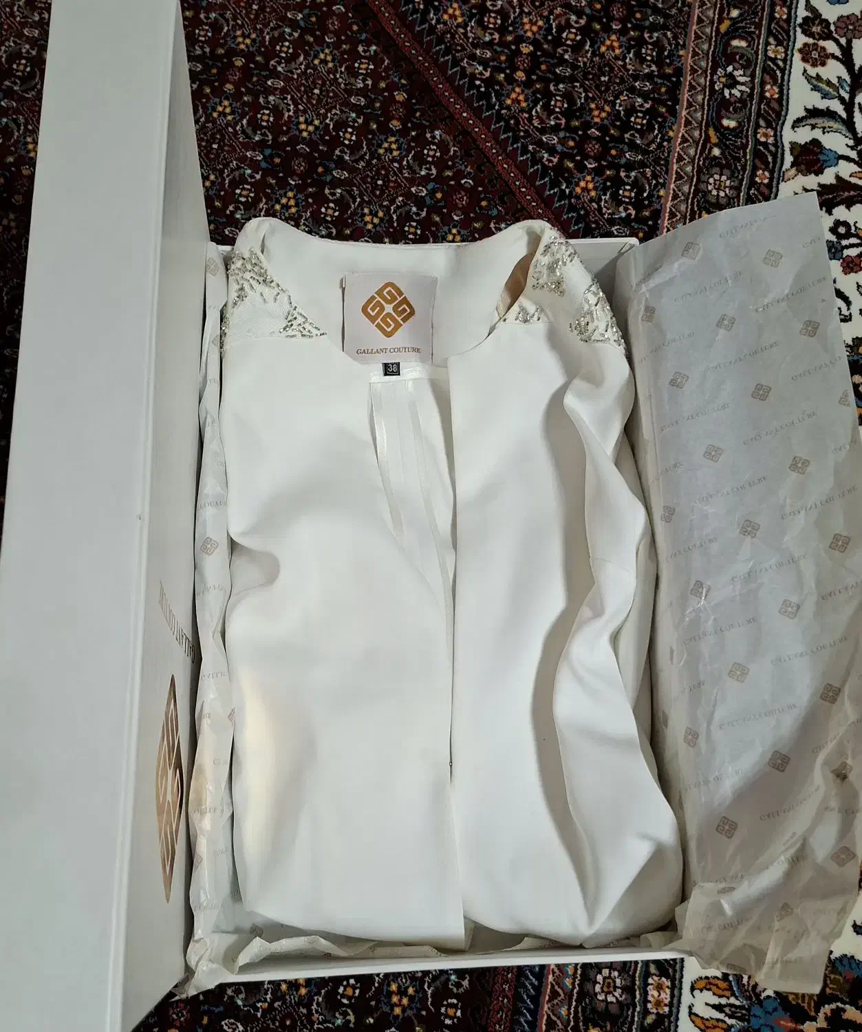 پیراهن|لباس|زنجان, |دیوار