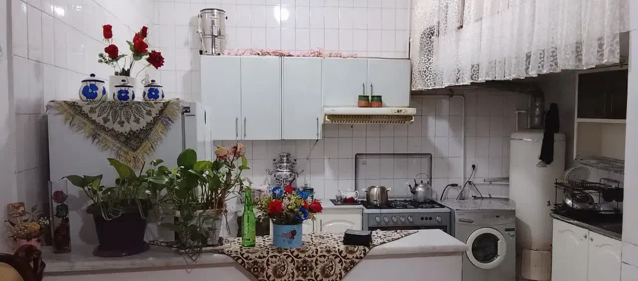 زیرزمین راه جدا تمیزپرنور دربست|اجارهٔ خانه و ویلا|قم, زنبیل آباد|دیوار