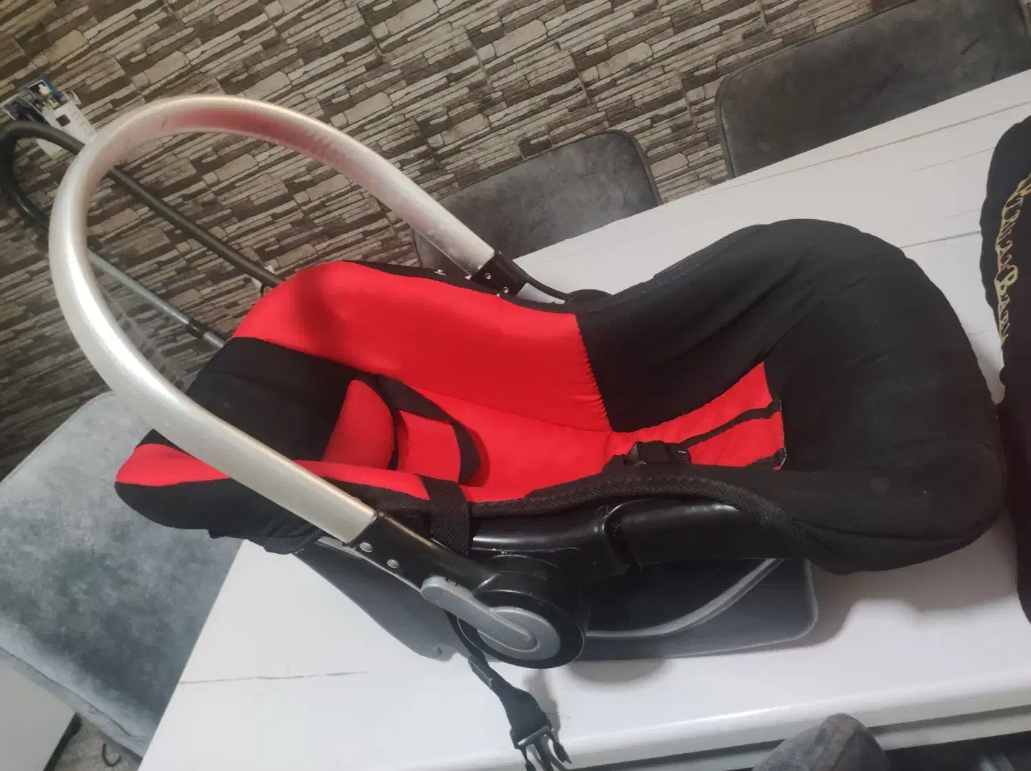 کریر|کالسکه و لوازم جانبی|قم, بنیاد|دیوار