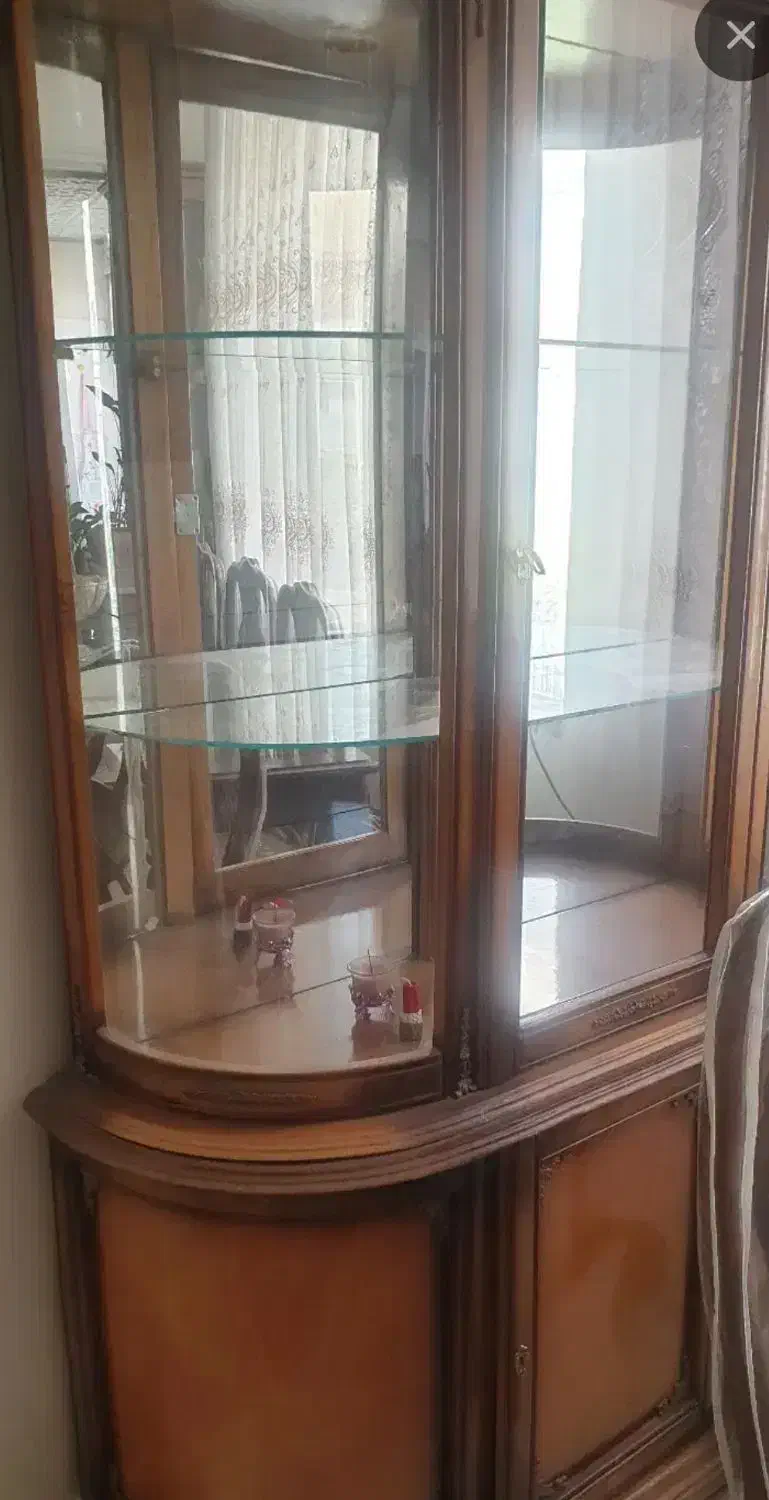 بوفه|بوفه، ویترین، کنسول|مهاجران, |دیوار