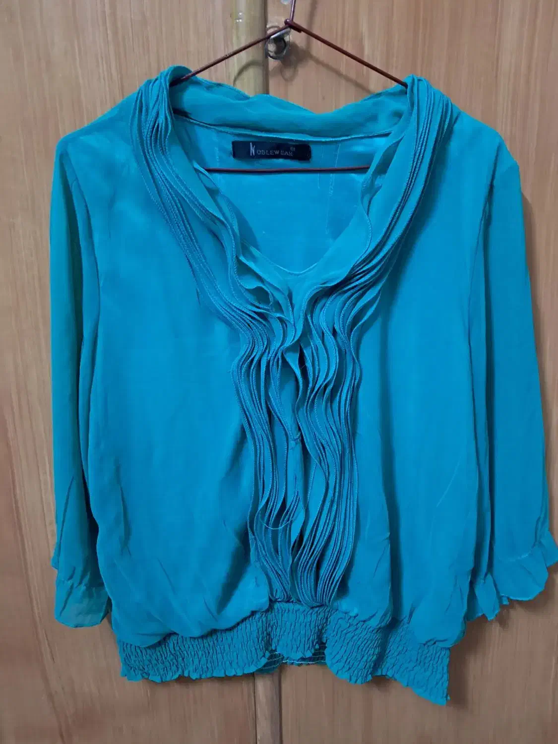 با سلام ۲ عدد لباس دخترانه|لباس|نسیمشهر, |دیوار