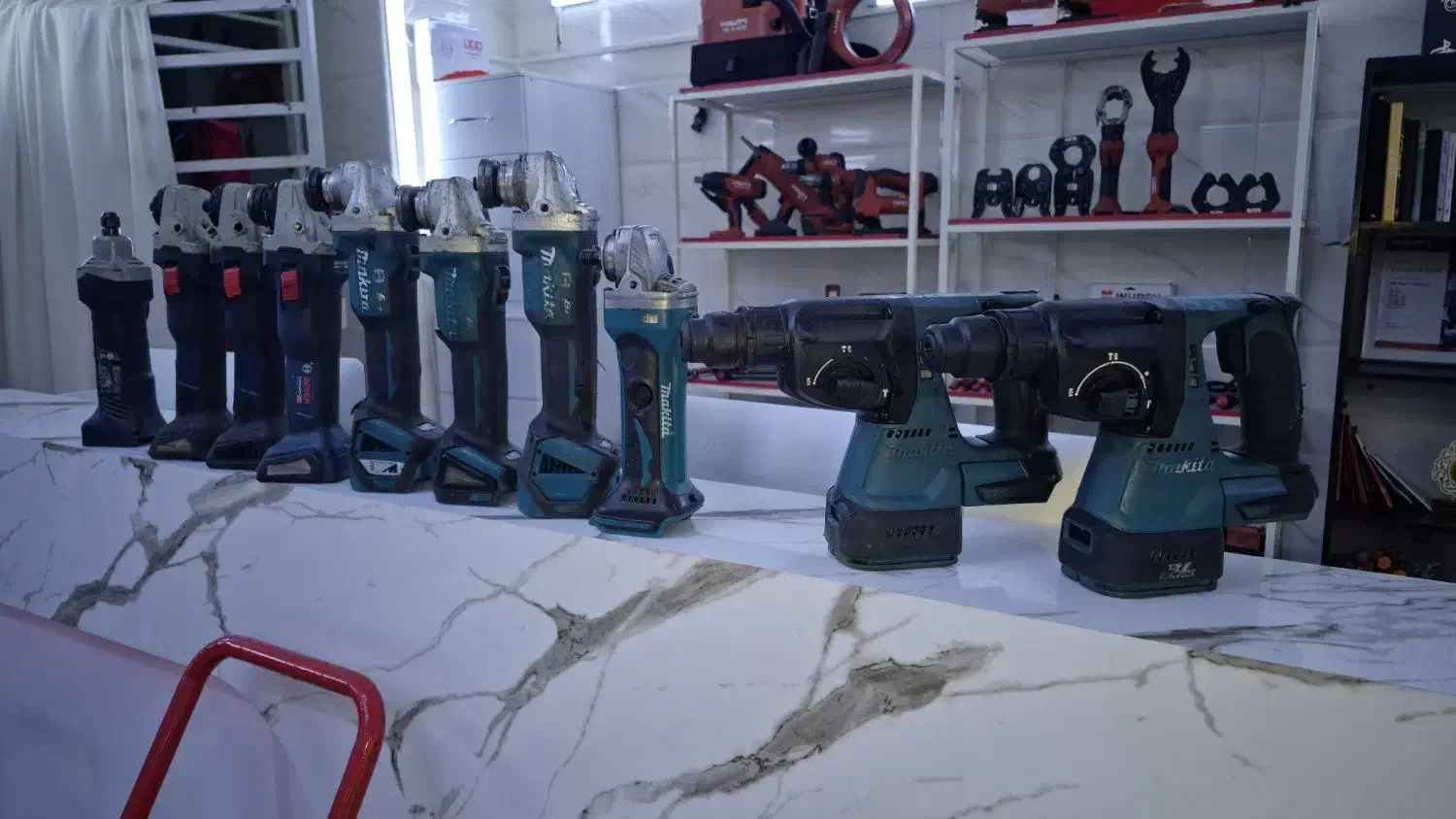 دریل مینی سنگ شارژی ماکیتا بوش اصلی استوک|ماشین‌آلات صنعتی|اسلام‌شهر, شهرک مفیدی|دیوار