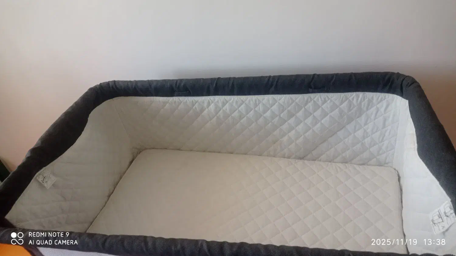 تخت کنار مادر نوزاد|تخت و صندلی بچه|بیرجند, |دیوار