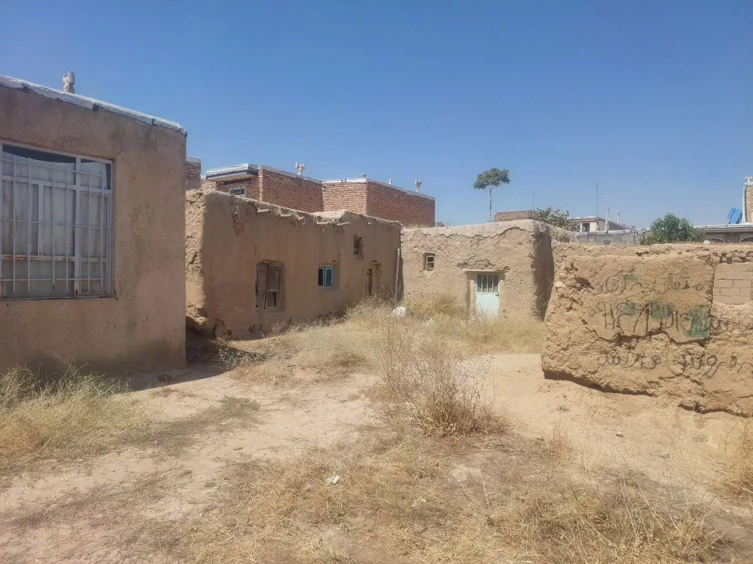 خانه در جاده سلماس روستای سلطان اباد|فروش خانه و ویلا|انزل, |دیوار