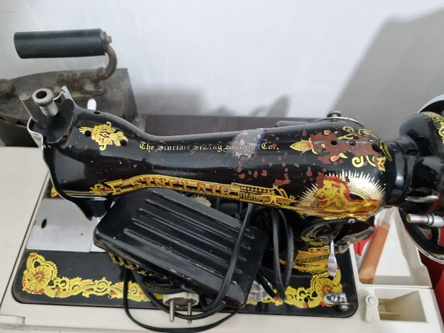 چرخ مشکی شیر نشان اصلی|چرخ خیاطی و ریسندگی|مشهد, کوشش|دیوار