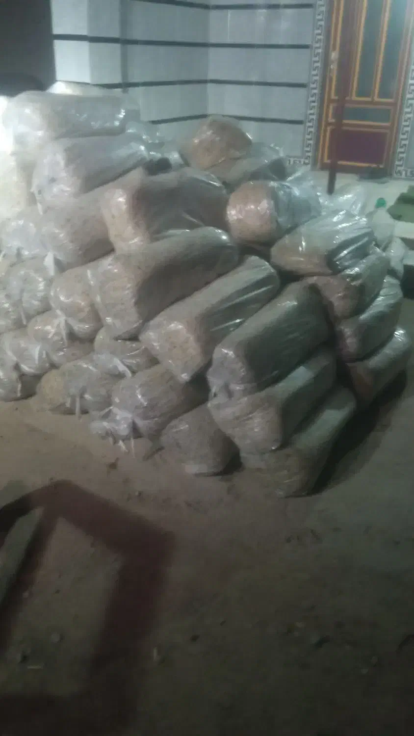 توفاله چغندردونم|حیوانات مزرعه|انبارآلوم, |دیوار