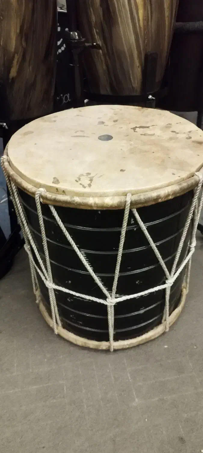 تمام|درام و پرکاشن|شیراز, سیاه سنگ|دیوار