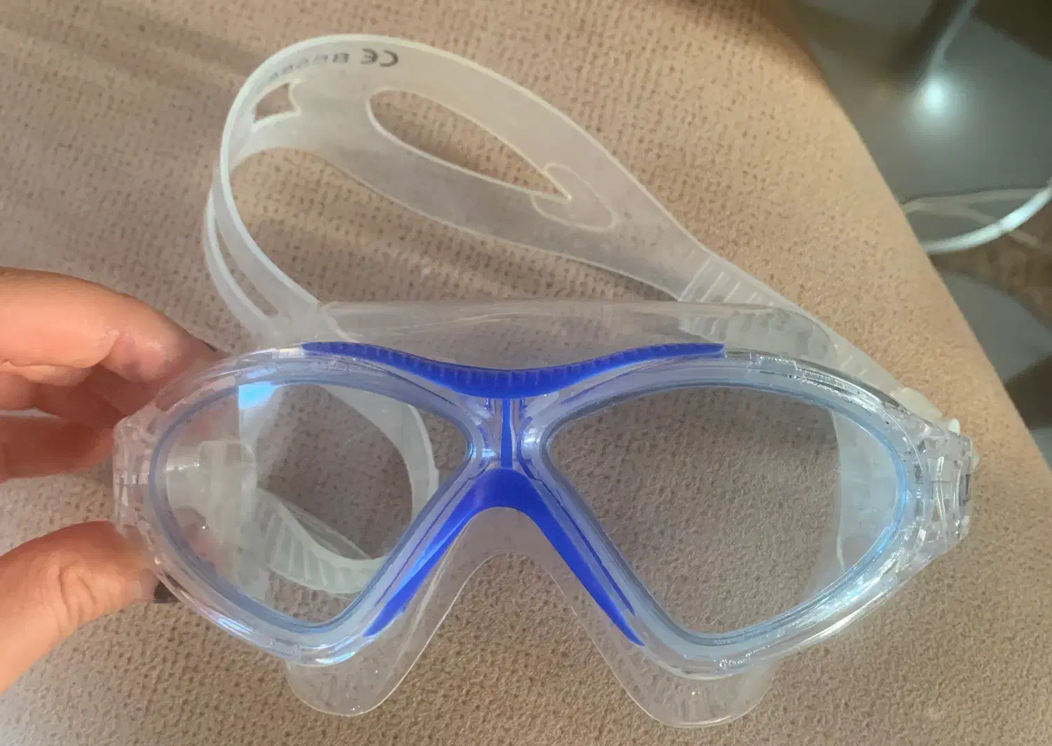 عینک استخر|غواصی و ورزشهای آبی|مشهد, میعاد (شهرک غرب)|دیوار