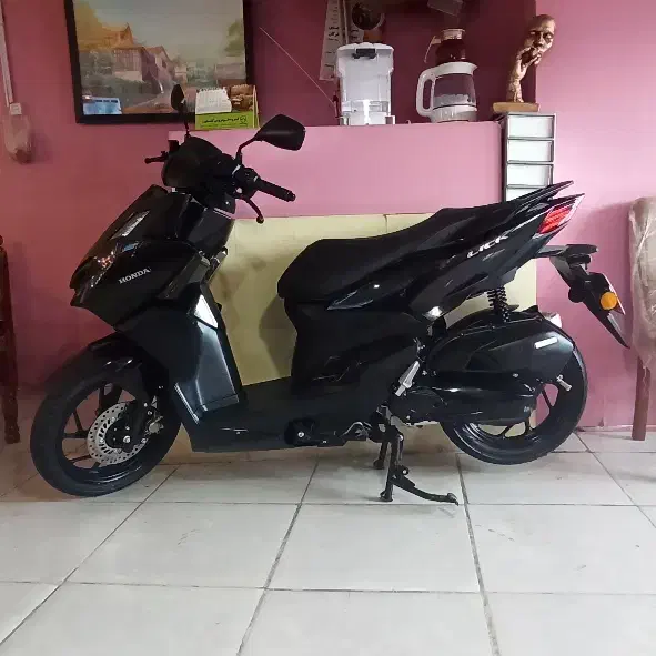 کلیک واریو 170 مدل 1402 کم کارکرد|موتورسیکلت|اردبیل, |دیوار