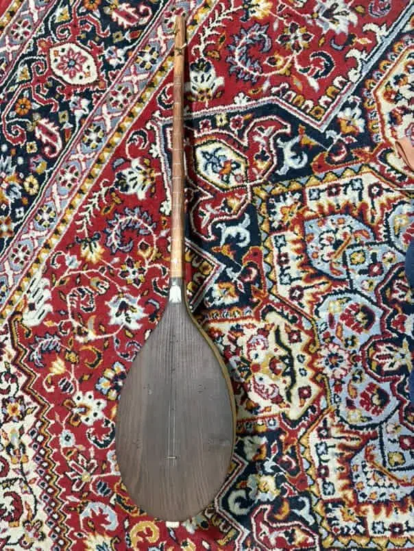 دوتا ترکمنی ساخت اسطوره ترکمن صحرا|سازهای سنتی|گنبد کاووس, |دیوار