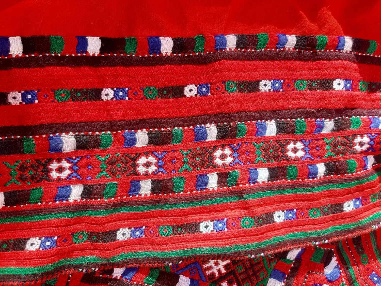 زیح استین|لباس|سراوان, |دیوار