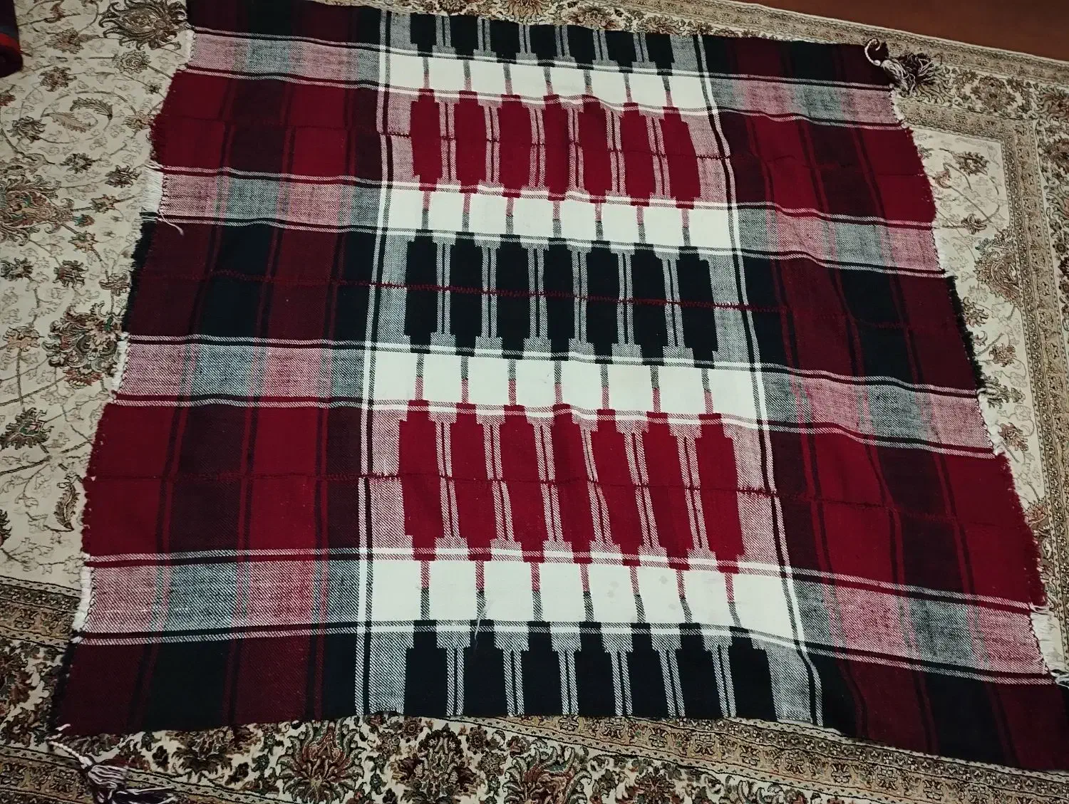 موج|گلیم، جاجیم، گبه|ساوه, |دیوار