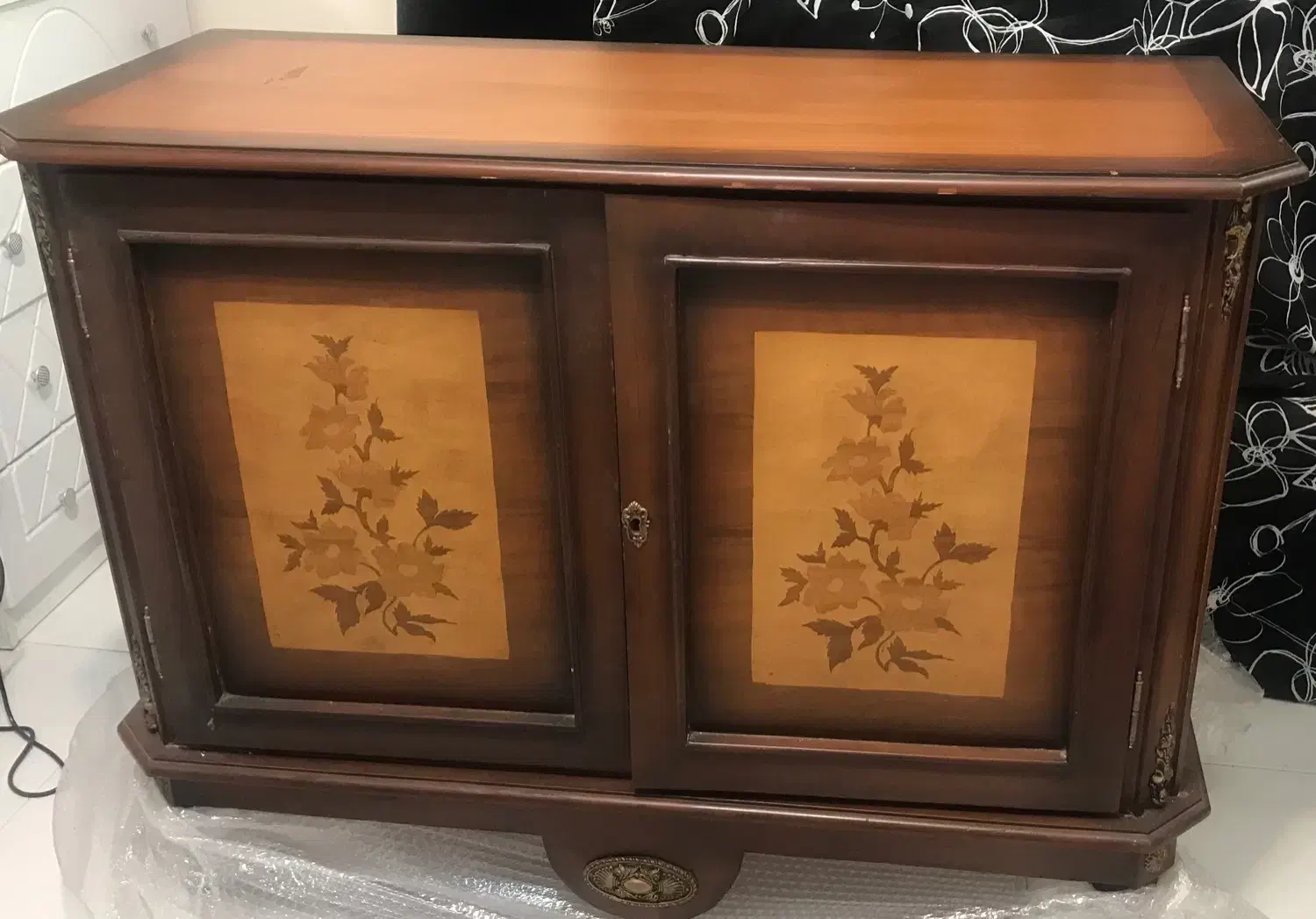 کنسول|بوفه، ویترین، کنسول|چهارباغ, |دیوار