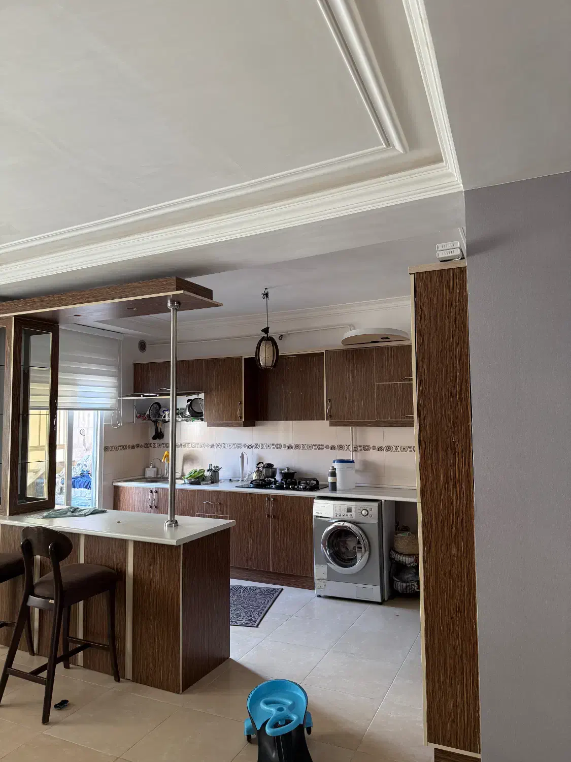 ۲تا لوستر ۶شاخه چوبی|لوستر و چراغ آویز|رشت, استادسرا|دیوار