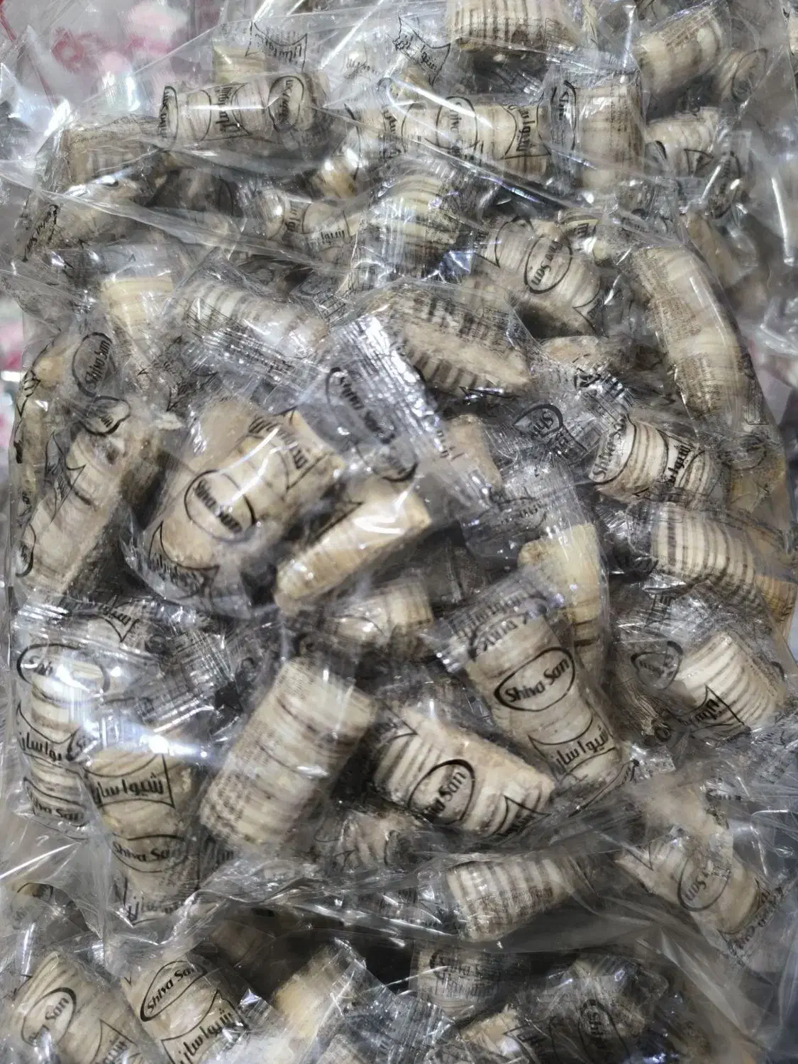 فروش عمده میکادو کانفت و سوهان گزی لواشک شلاقی|عمدهفروشی|نرماشیر, |دیوار