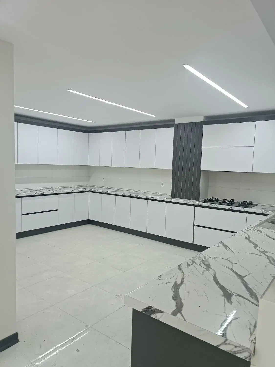 آپارتمان ۱۱۸ متری بر خیابان اصلی|فروش آپارتمان|محمدشهر, همایون ویلا|دیوار