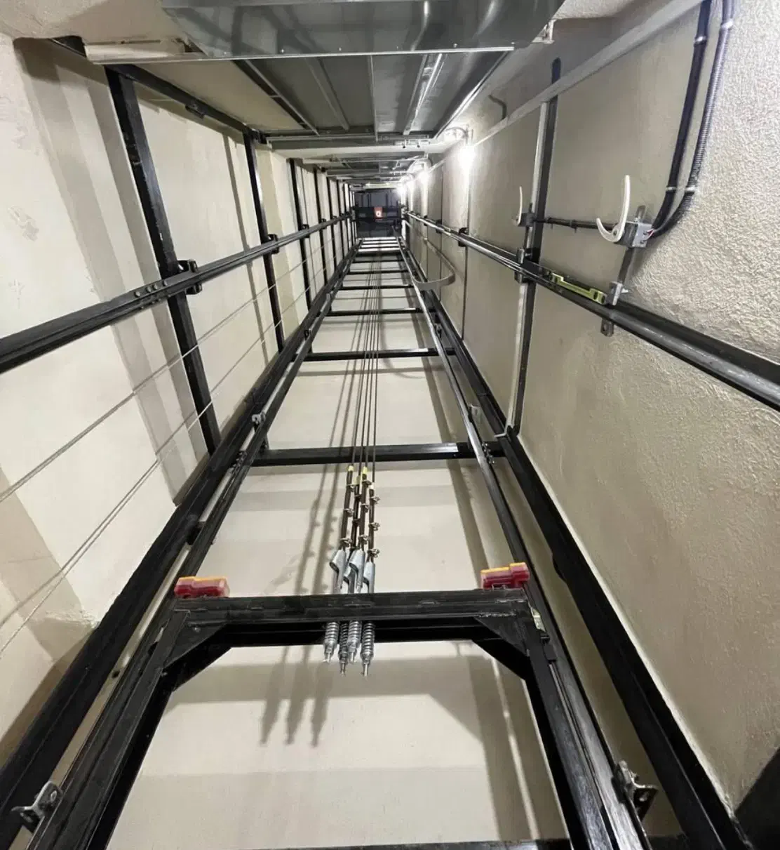 خدمات فنی آسانسور نصب و اجرای انواع آسانسور وسرویس|خدمات پیشه و مهارت|قزوین, |دیوار