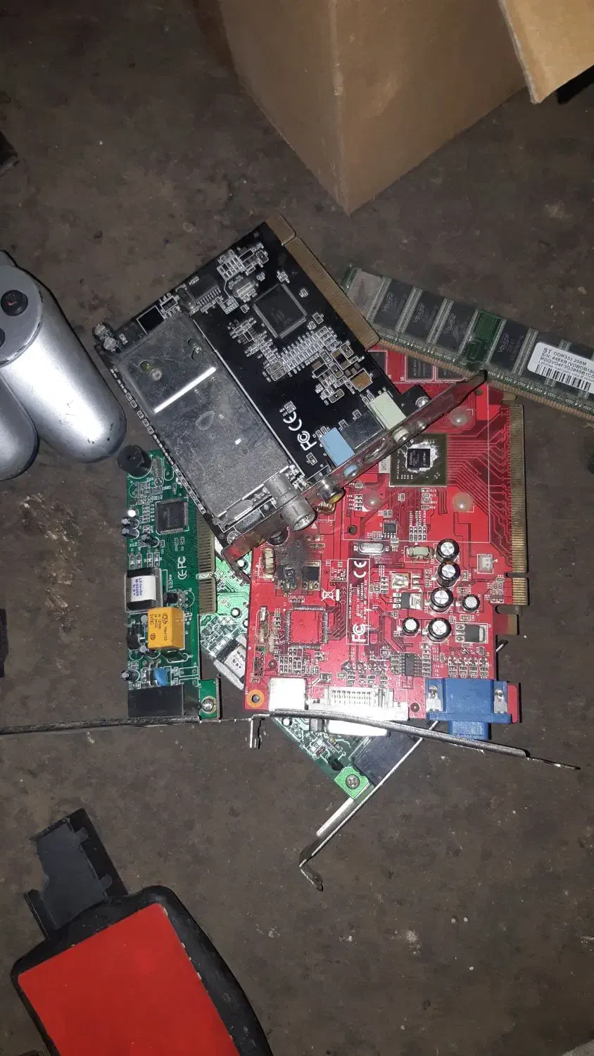 لوازم کامپیوتر و پرینتر|قطعات و لوازم جانبی رایانه|قدس, هفت جوی|دیوار