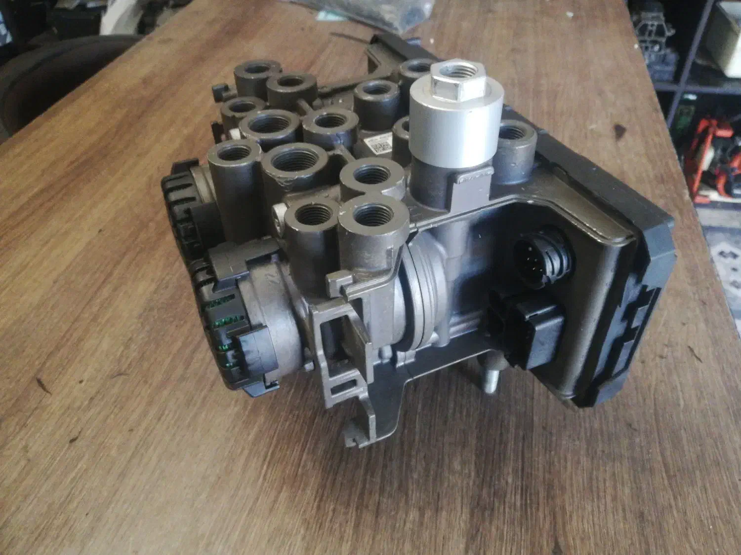 سیستم لوله کشی وترمزبندی دیاگ وابکو وکنوروهالدکس|قطعات یدکی و لوازم جانبی|رباط‌کریم, رباط‌کریم|دیوار