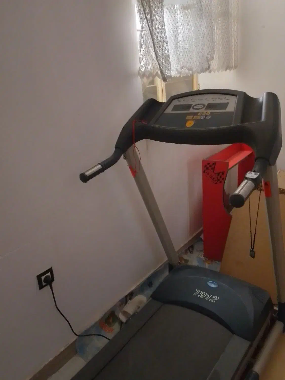 تردمیل کم کارکرد|تجهیزات ورزشی|ایلام, |دیوار