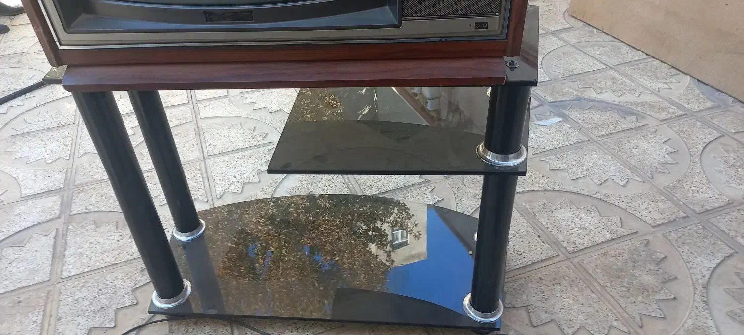 دوعدد تلویزیون|تلویزیون و پروژکتور|ملایر, |دیوار